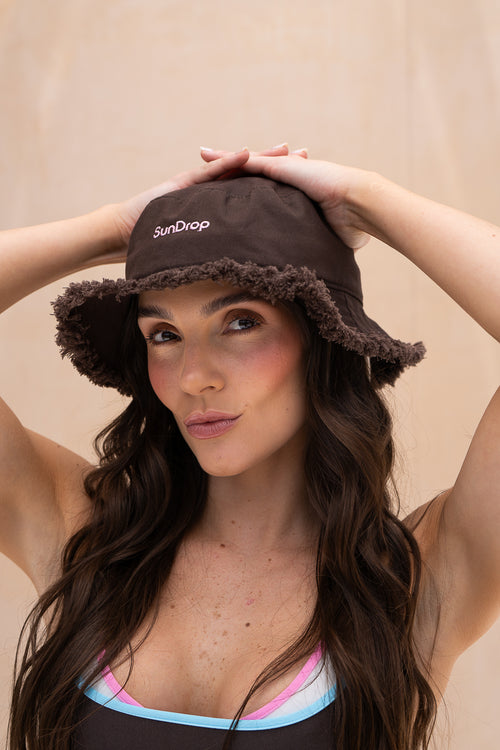 BUCKET HAT CAFE